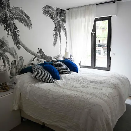 Paris 16 85 M Lovely Tree-Lined Terrace Apartment *