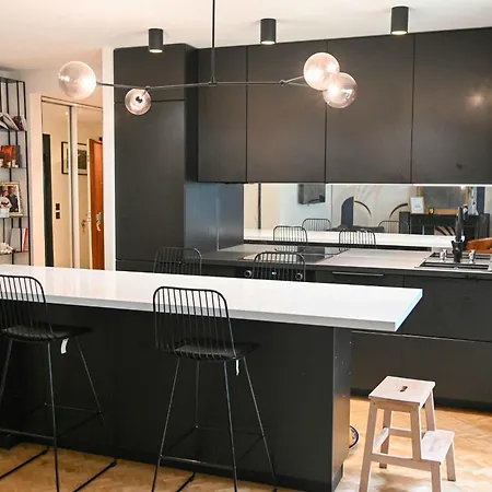 Paris 16 85 M Lovely Tree-Lined Terrace Apartment *